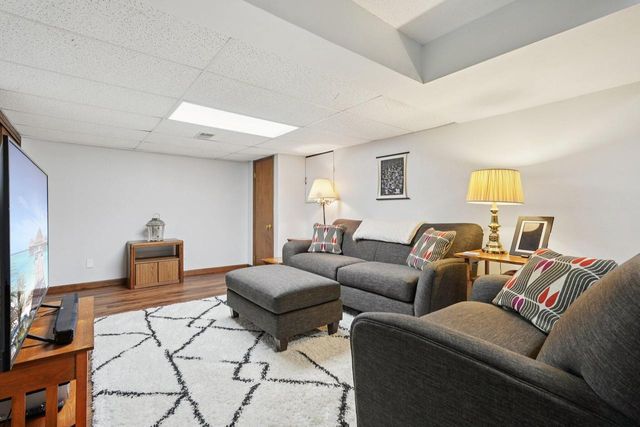 7533 W Tuckaway Creek DRIVE, Franklin, WI 53132