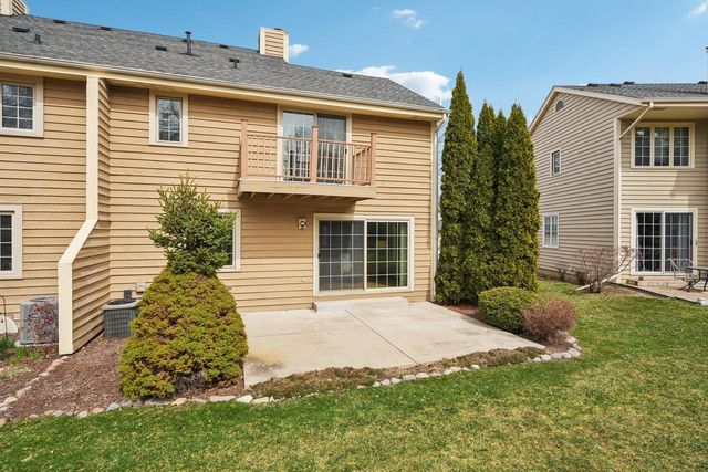 7533 W Tuckaway Creek DRIVE, Franklin, WI 53132