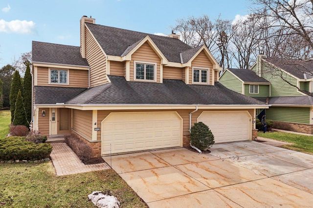 7533 W Tuckaway Creek DRIVE, Franklin, WI 53132