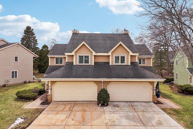 7533 W Tuckaway Creek DRIVE, Franklin, WI 53132