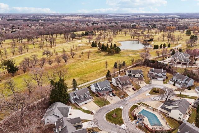 7533 W Tuckaway Creek DRIVE, Franklin, WI 53132