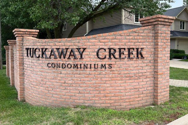 7533 W Tuckaway Creek DRIVE, Franklin, WI 53132