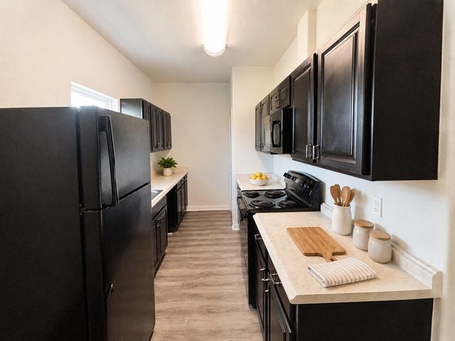 13002 32nd Street, Santa Fe, TX 77510