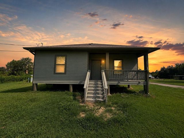 13002 32nd Street, Santa Fe, TX 77510