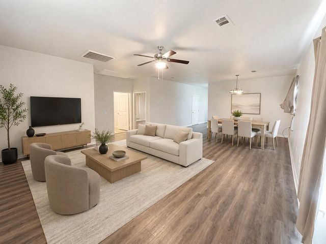 13002 32nd Street, Santa Fe, TX 77510