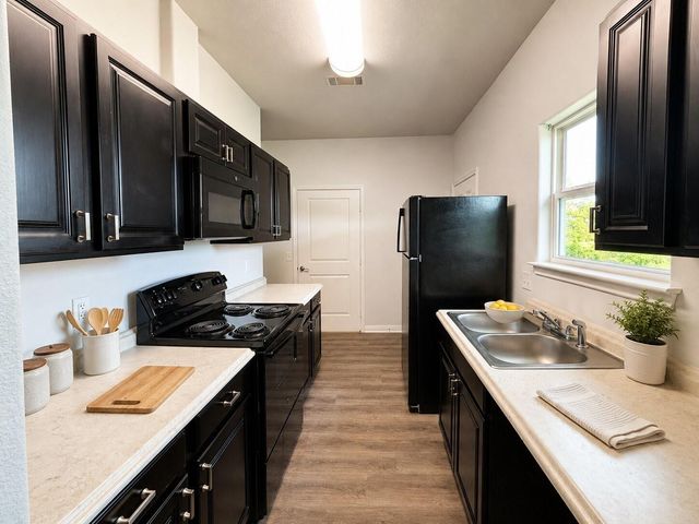 13002 32nd Street, Santa Fe, TX 77510
