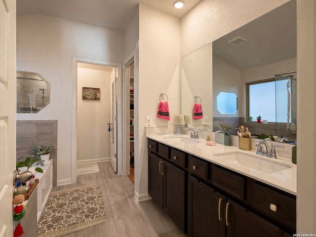 10242 Juniper Oaks, Boerne, TX 78006