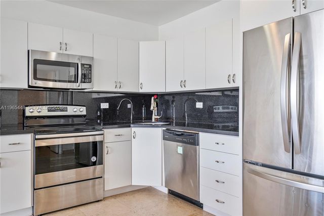 5601 Collins Ave 423, Miami Beach, FL 33140