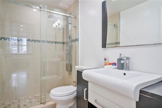 5601 Collins Ave 423, Miami Beach, FL 33140