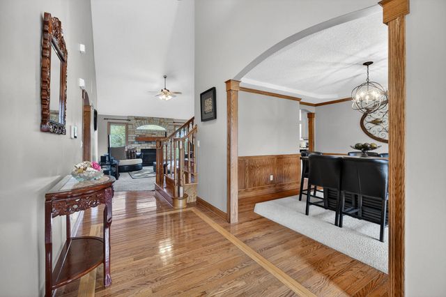 2403 E 58th Court, Davenport, IA 52807