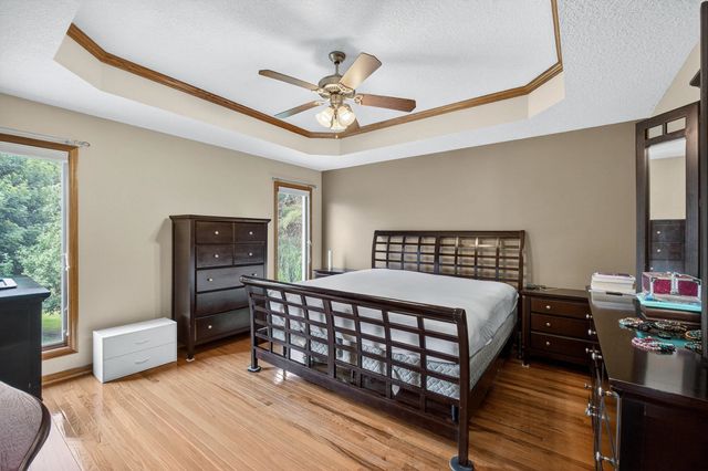 2403 E 58th Court, Davenport, IA 52807