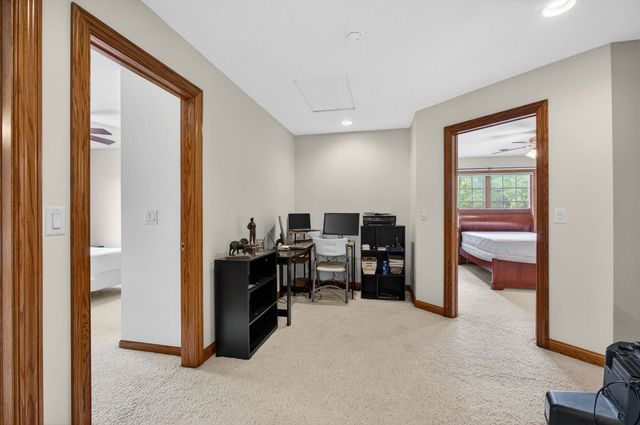 2403 E 58th Court, Davenport, IA 52807