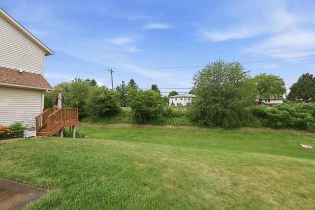 2403 E 58th Court, Davenport, IA 52807