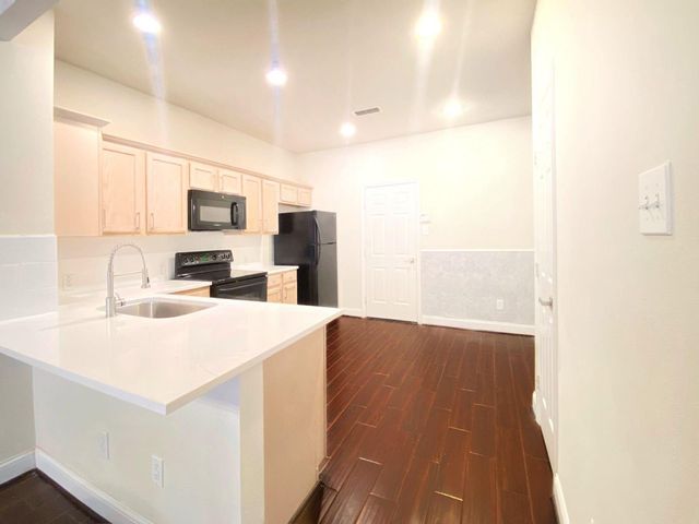 54 Alderon Woods Place, The Woodlands, TX 77382