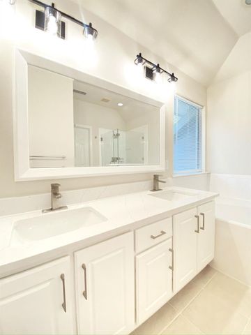 54 Alderon Woods Place, The Woodlands, TX 77382