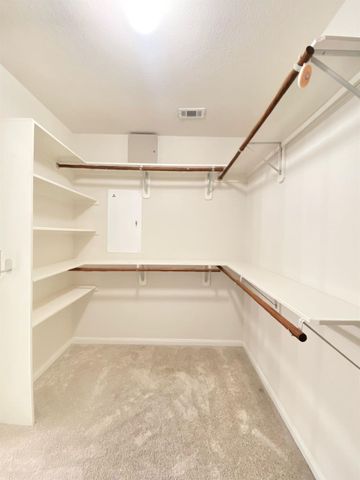 54 Alderon Woods Place, The Woodlands, TX 77382