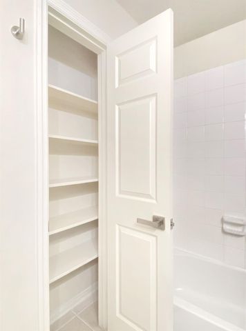 54 Alderon Woods Place, The Woodlands, TX 77382