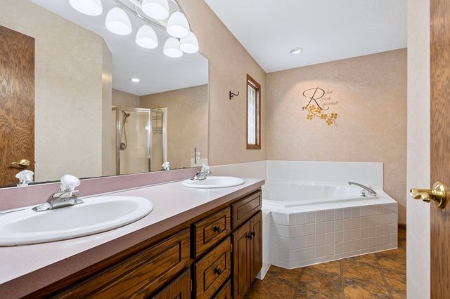 39 154th Avenue NE, Ham Lake, MN 55304