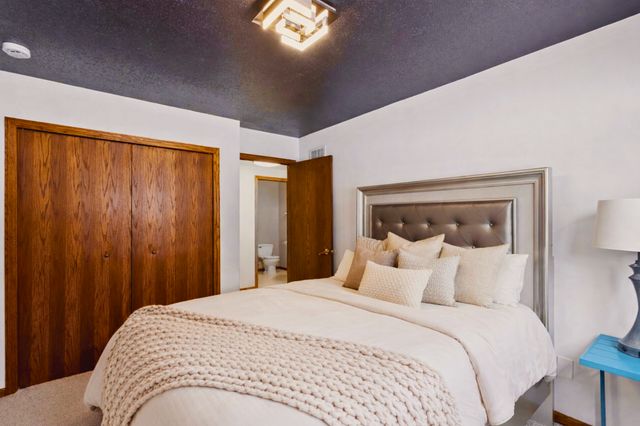 39 154th Avenue NE, Ham Lake, MN 55304