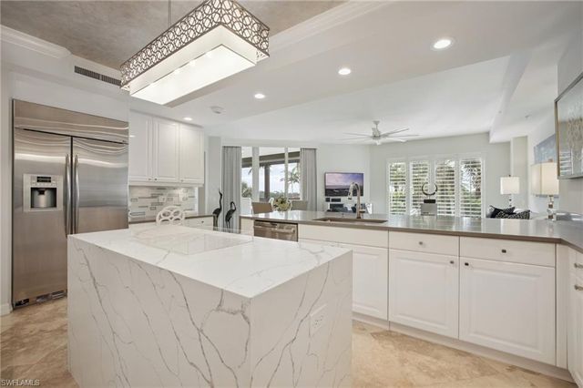 7575 Pelican Bay BLVD 201, Naples, FL 34108