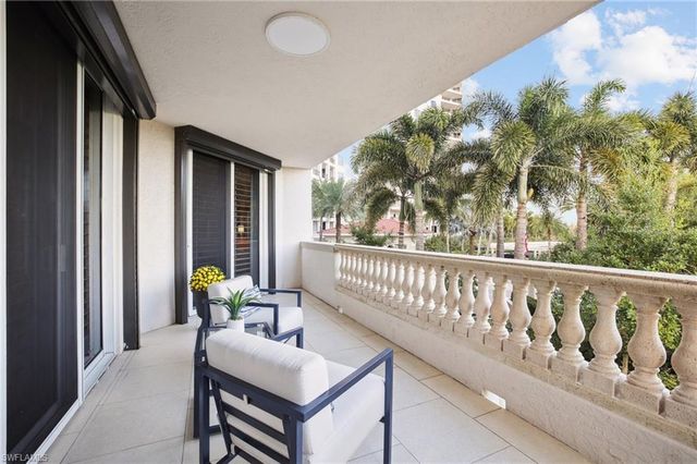 7575 Pelican Bay BLVD 201, Naples, FL 34108