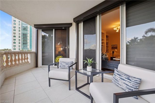7575 Pelican Bay BLVD 201, Naples, FL 34108