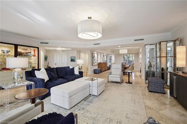 7575 Pelican Bay BLVD 201, Naples, FL 34108
