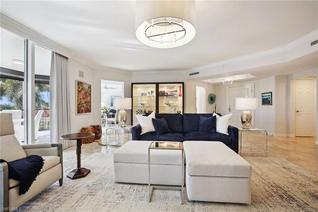 7575 Pelican Bay BLVD 201, Naples, FL 34108