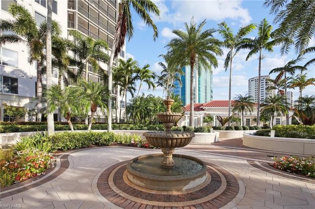 7575 Pelican Bay BLVD 201, Naples, FL 34108