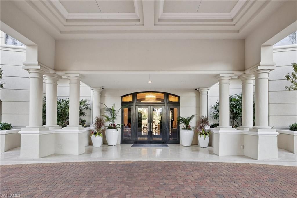 7575 Pelican Bay BLVD 201, Naples, FL 34108