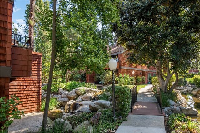 388 S Prospectors 115, Diamond Bar, CA 91765