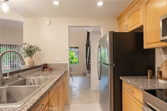 388 S Prospectors 115, Diamond Bar, CA 91765