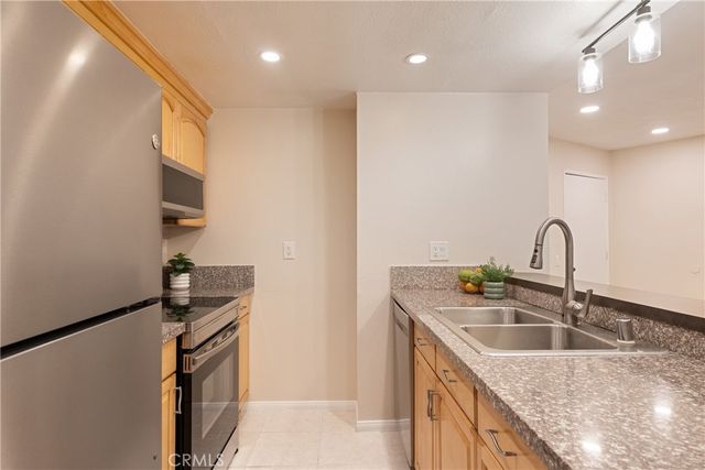 388 S Prospectors 115, Diamond Bar, CA 91765