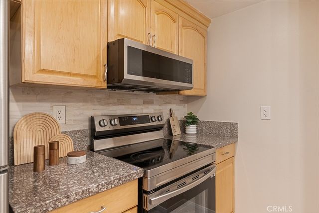 388 S Prospectors 115, Diamond Bar, CA 91765