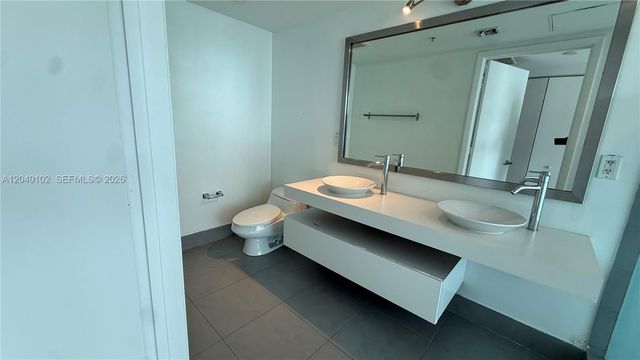 92 SW 3 Street 3311, Miami, FL 33130