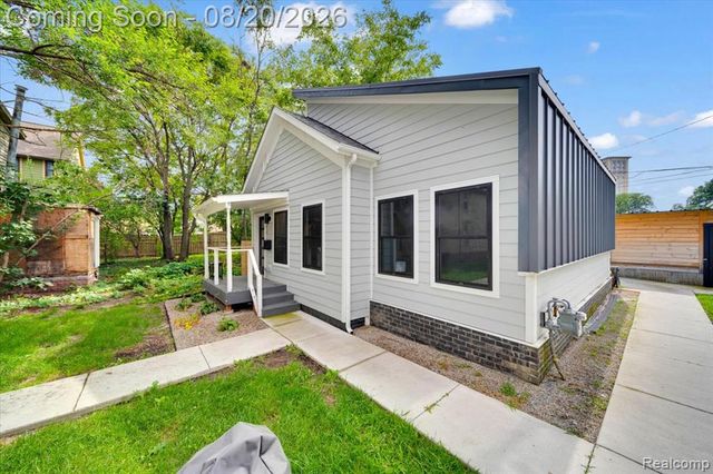 2221 Wabash Street, Detroit, MI 48216