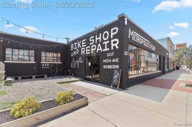 2221 Wabash Street, Detroit, MI 48216