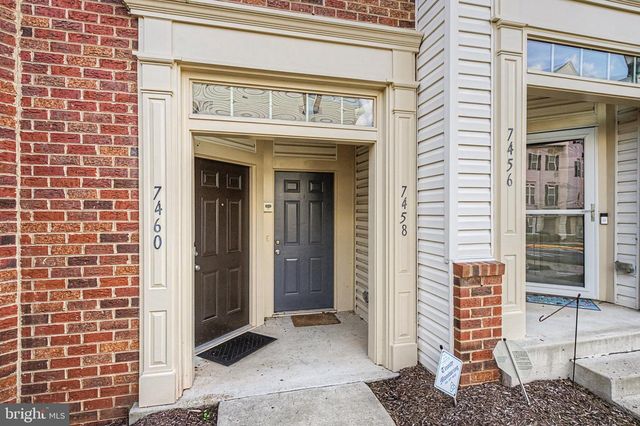 7458 BRUNSON CIR, Gainesville, VA 20155