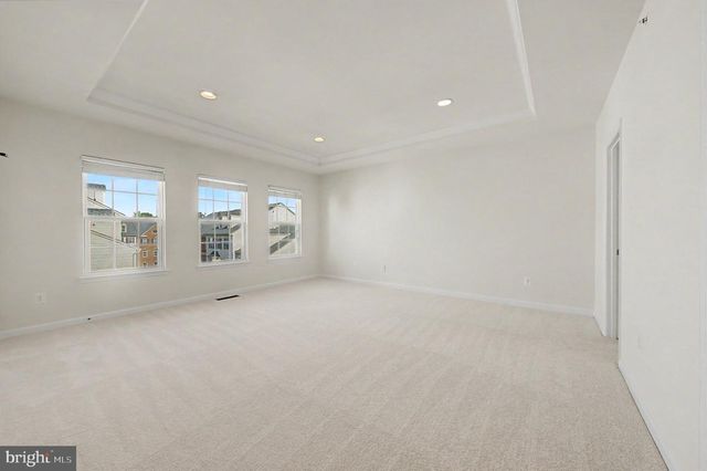 7458 BRUNSON CIR, Gainesville, VA 20155