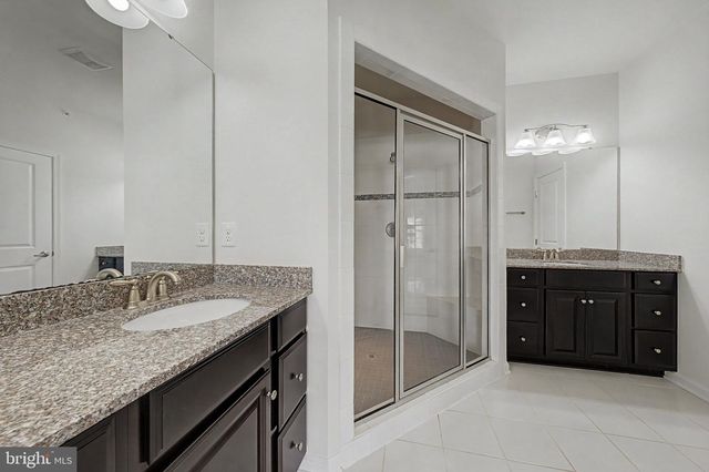 7458 BRUNSON CIR, Gainesville, VA 20155