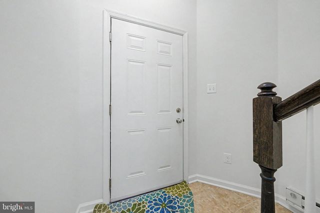7458 BRUNSON CIR, Gainesville, VA 20155