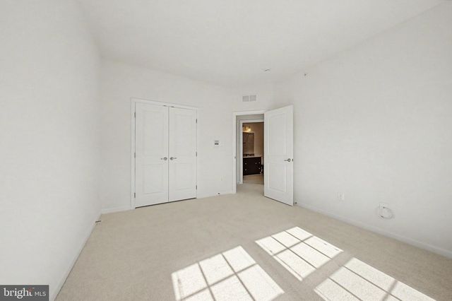 7458 BRUNSON CIR, Gainesville, VA 20155