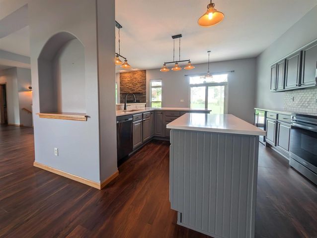 2404 Erik Road, Cedar Falls, IA 50613