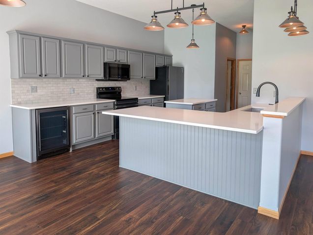 2404 Erik Road, Cedar Falls, IA 50613