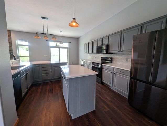 2404 Erik Road, Cedar Falls, IA 50613