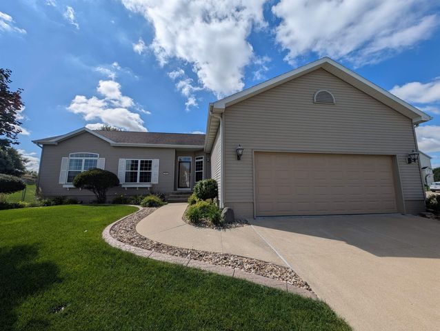 2404 Erik Road, Cedar Falls, IA 50613