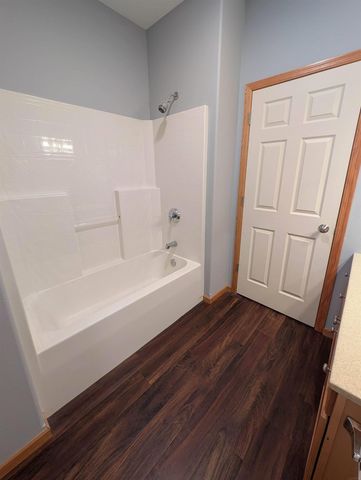 2404 Erik Road, Cedar Falls, IA 50613