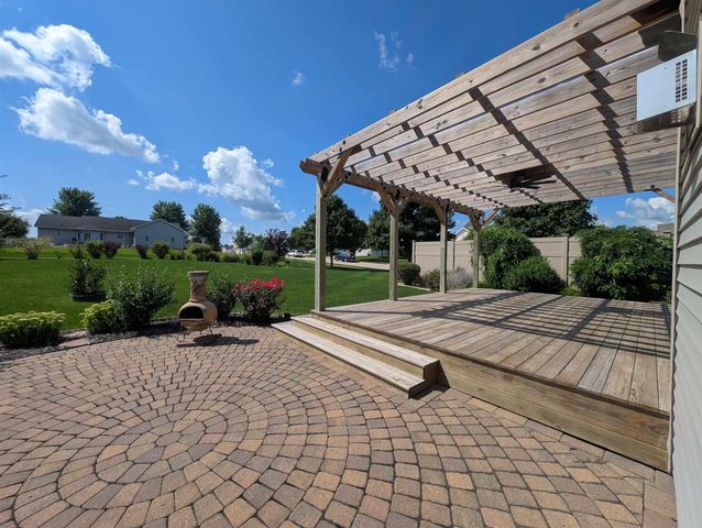 2404 Erik Road, Cedar Falls, IA 50613