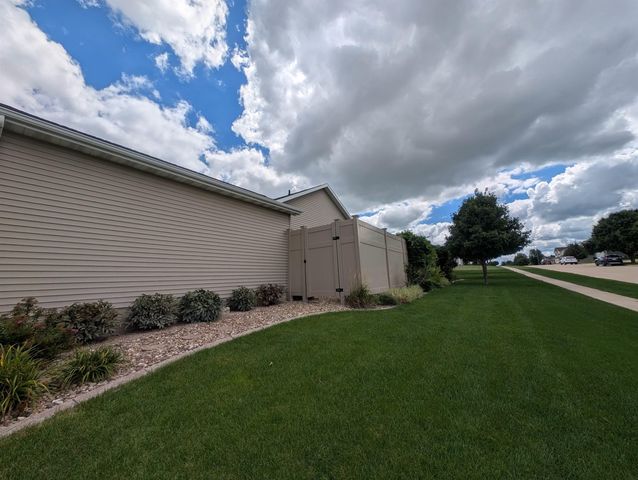 2404 Erik Road, Cedar Falls, IA 50613