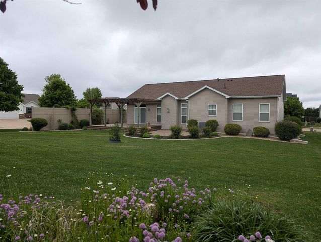 2404 Erik Road, Cedar Falls, IA 50613